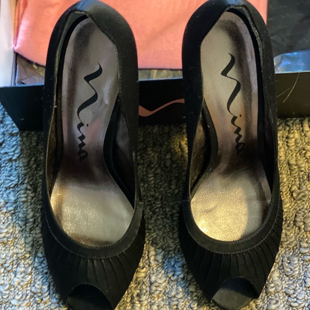 Nina Elegant Black Peep Toe Heels